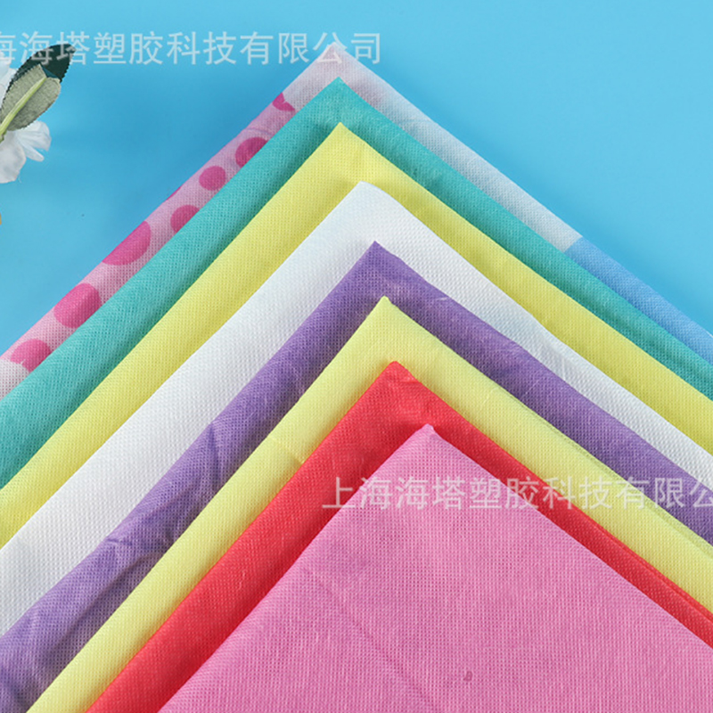Self-adhesive water-soluble nonwoven fabric